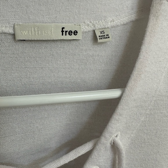 𝅺Aritzia Wilfred Top - Picture 4 of 5